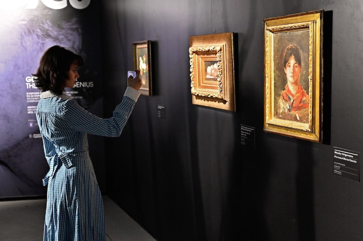 O săptămână fără telefoane la expoziţie 337152