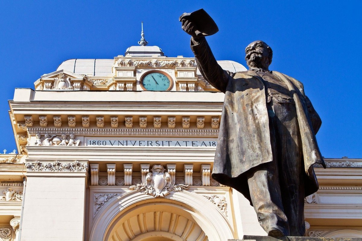 Cursuri de „Limbă şi civilizaţie română” 337242