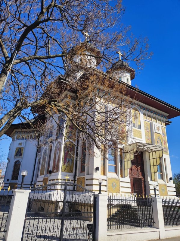Hramul Parohiei „Sfântul Ilie”-Ghencea din București 337253