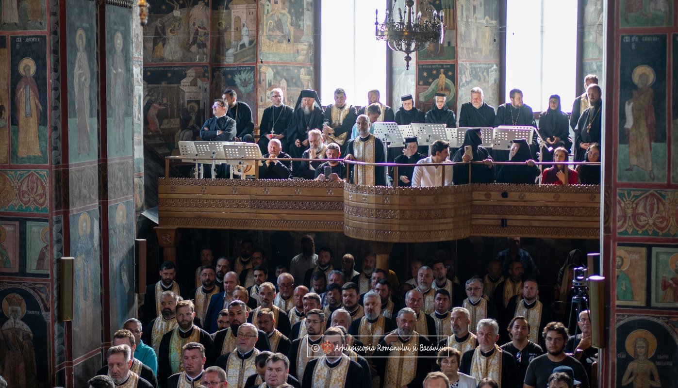 Slujba de ipopsifiere a noului Episcop‑vicar al Arhiepiscopiei Romanului și Bacăului 337304
