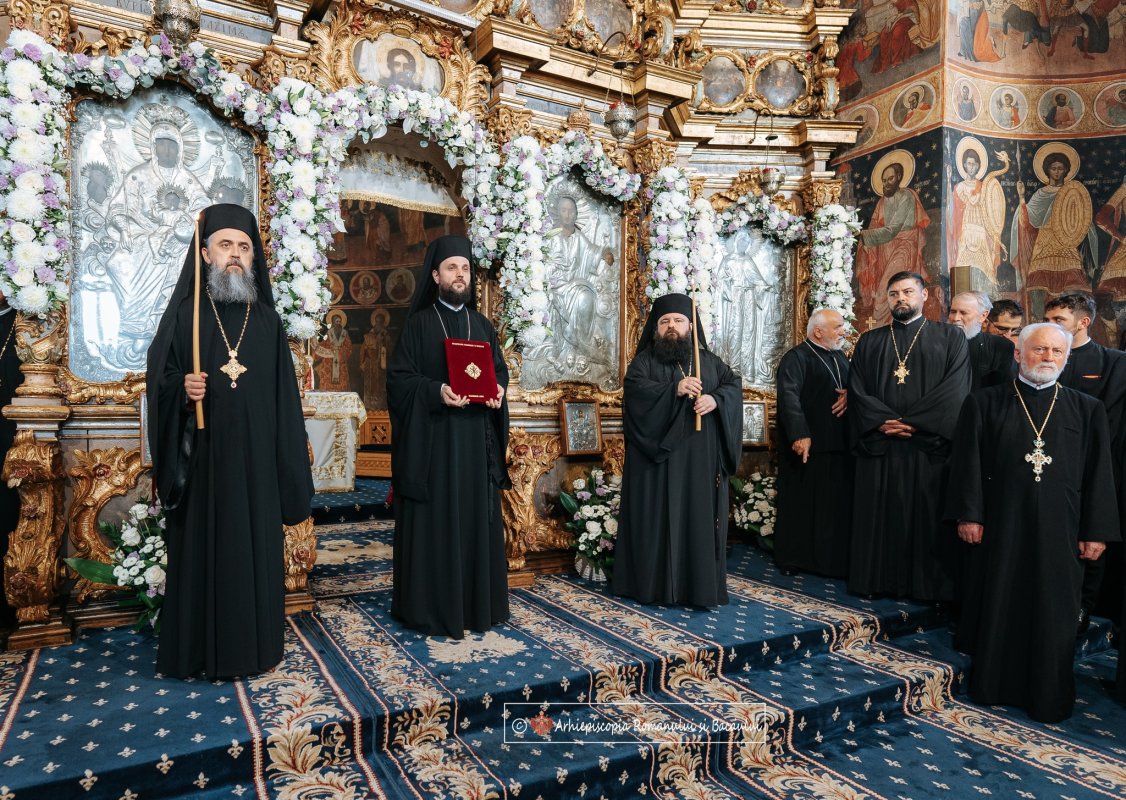 Slujba de ipopsifiere a noului Episcop‑vicar al Arhiepiscopiei Romanului și Bacăului 337308