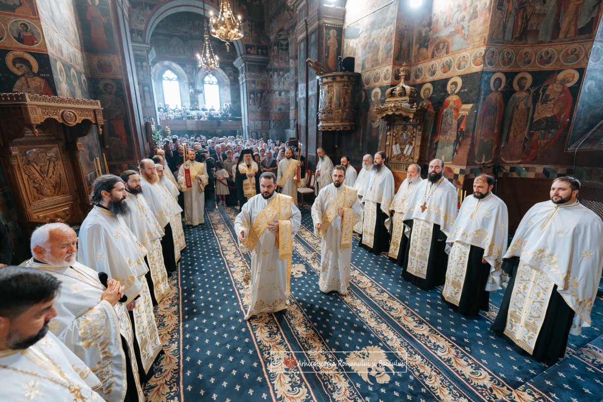 Slujba de ipopsifiere a noului Episcop‑vicar al Arhiepiscopiei Romanului și Bacăului 337309