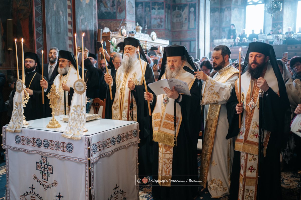 Slujba de ipopsifiere a noului Episcop‑vicar al Arhiepiscopiei Romanului și Bacăului 337311