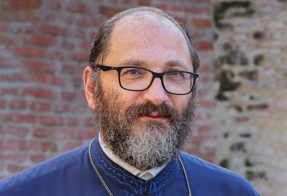 „Iar El, trecând prin mijlocul lor, S-a dus...” (Luca 4, 30) 337297