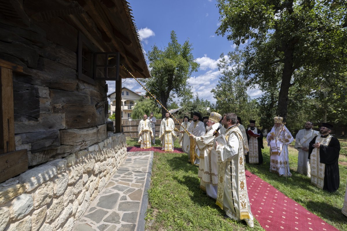 Înnoirea bisericii istorice aduse din Transilvania în județul Prahova 337317