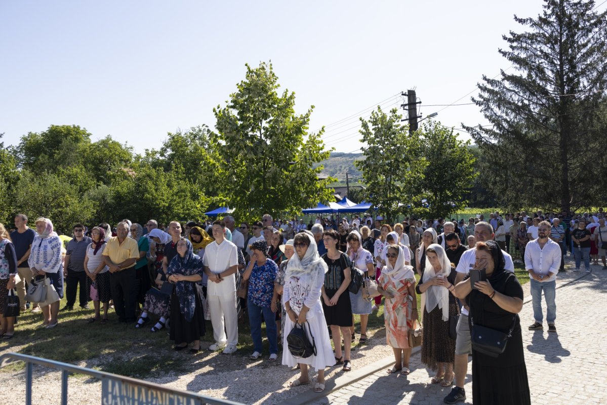 Înnoirea bisericii istorice aduse din Transilvania în județul Prahova 337322
