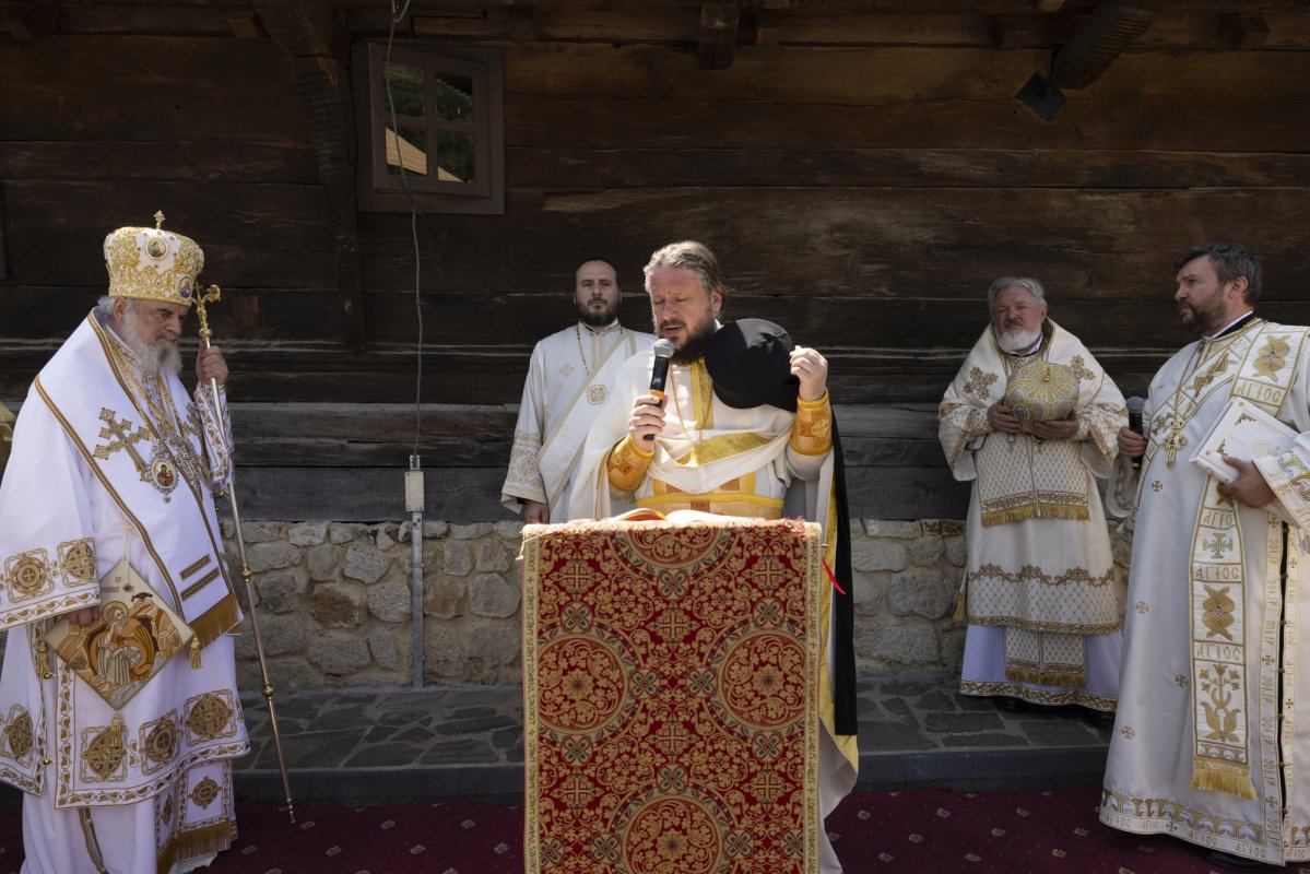 Înnoirea bisericii istorice aduse din Transilvania în județul Prahova 337327