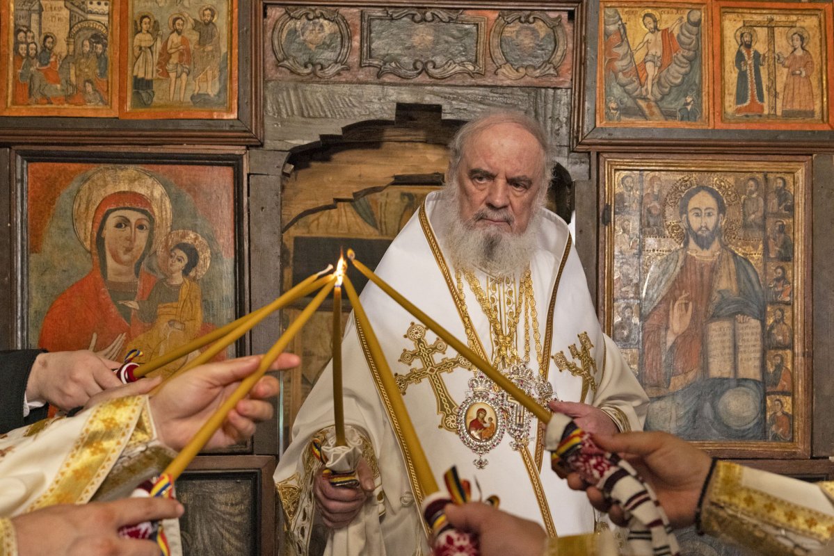 Înnoirea bisericii istorice aduse din Transilvania în județul Prahova 337400