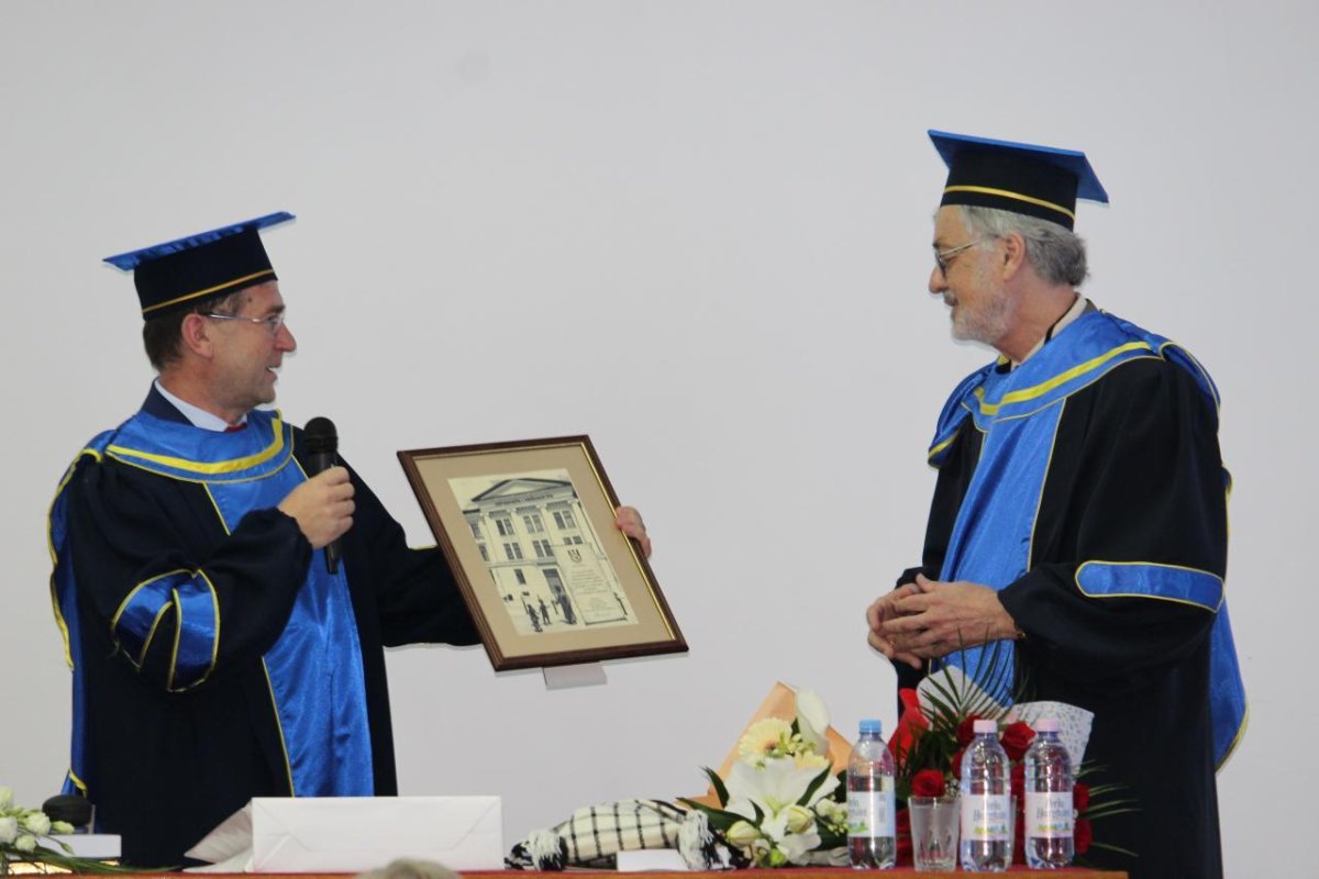 „Suflete, prund de păcate, eşti nimic şi eşti de toate... 336632