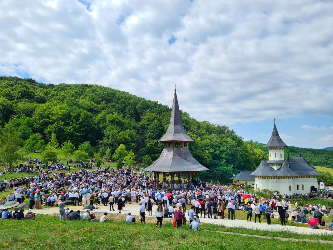 Hramul mănăstirii de la Nușeni, judeţul Bistriţa‑Năsăud 337386