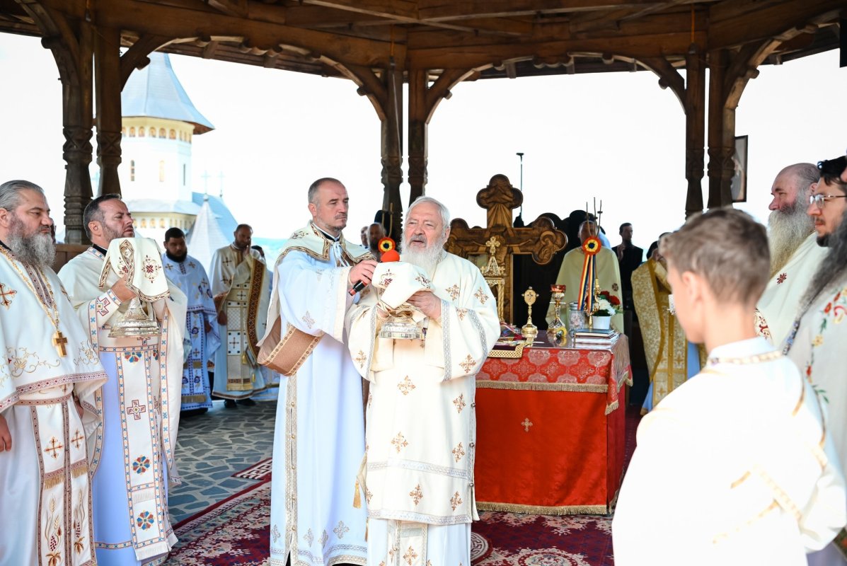 Hramul mănăstirii de la Nușeni, judeţul Bistriţa‑Năsăud 337388