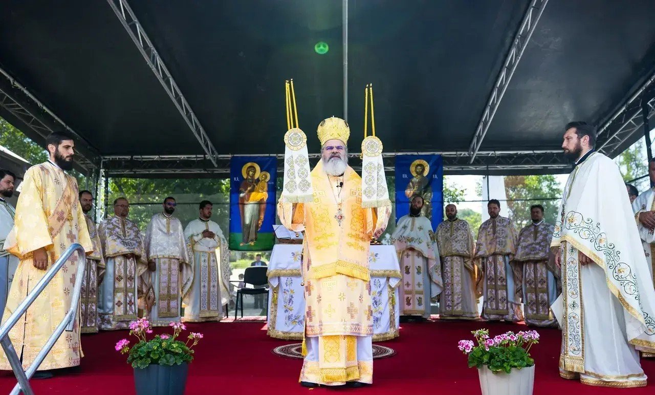 Sfințirea bisericii din Tătărăni, Vaslui 337398