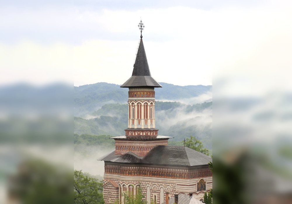 Simpozion dedicat marilor duhovnici și mărturisitori ai Rohiei 337371