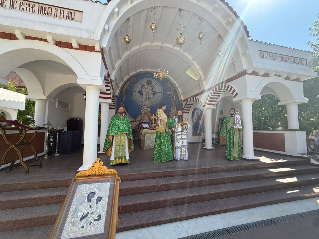 Hramul de vară al Mănăstirii Pantocrator din Teleorman 337619