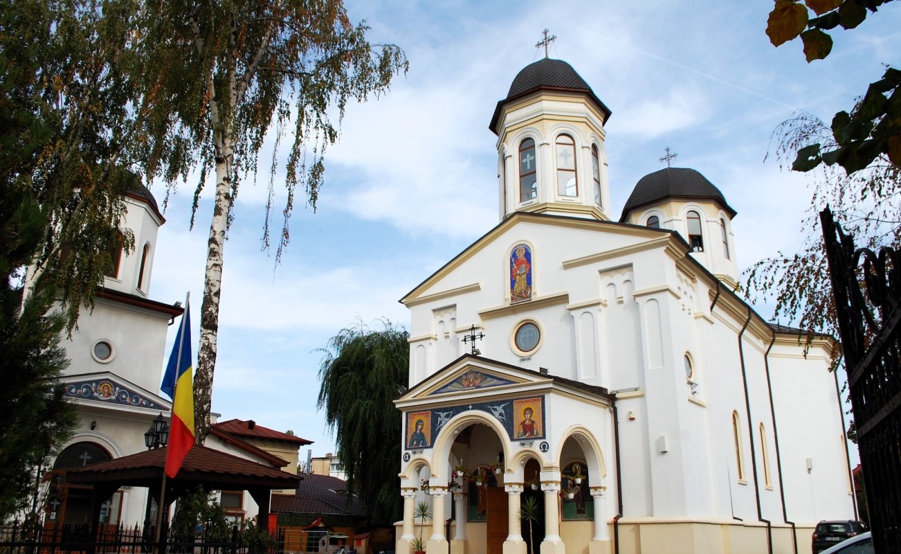 Programul hramului Parohiei „Sfântul Pantelimon”-Foișorul de Foc din Capitală 337700