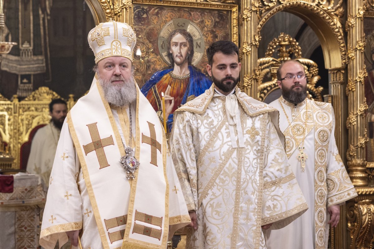 Hirotonie la Catedrala Patriarhală din București 337838