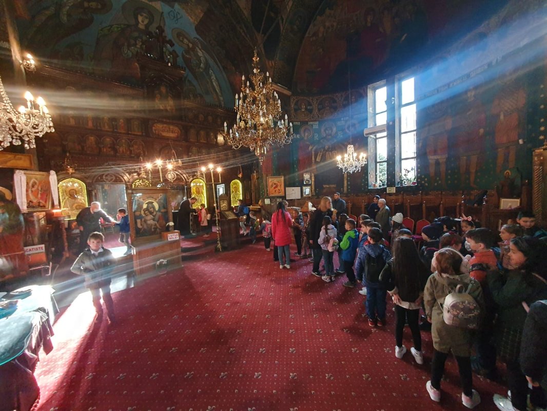 Sfântul Mucenic Pantelimon sau ocrotirea ca tămăduire 337281