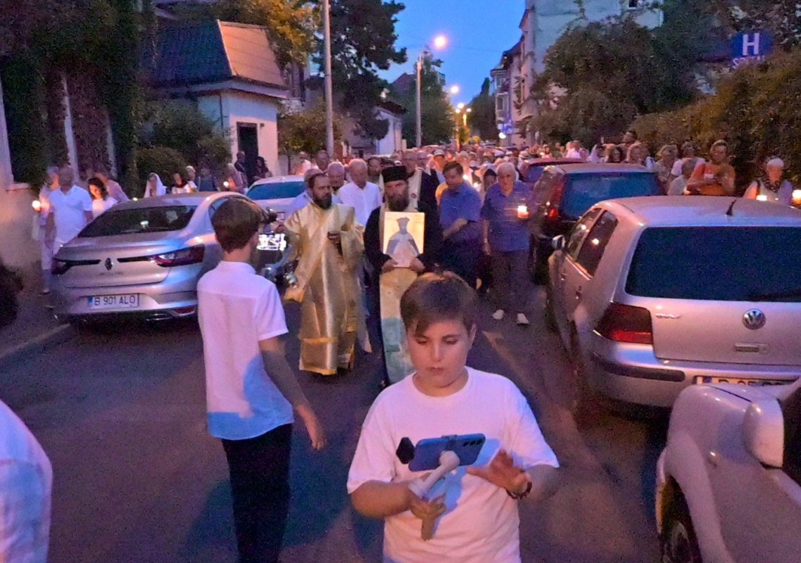 Comuniunea sfinților la Parohia „Sfântul Pantelimon”-Foișorul de Foc 337882