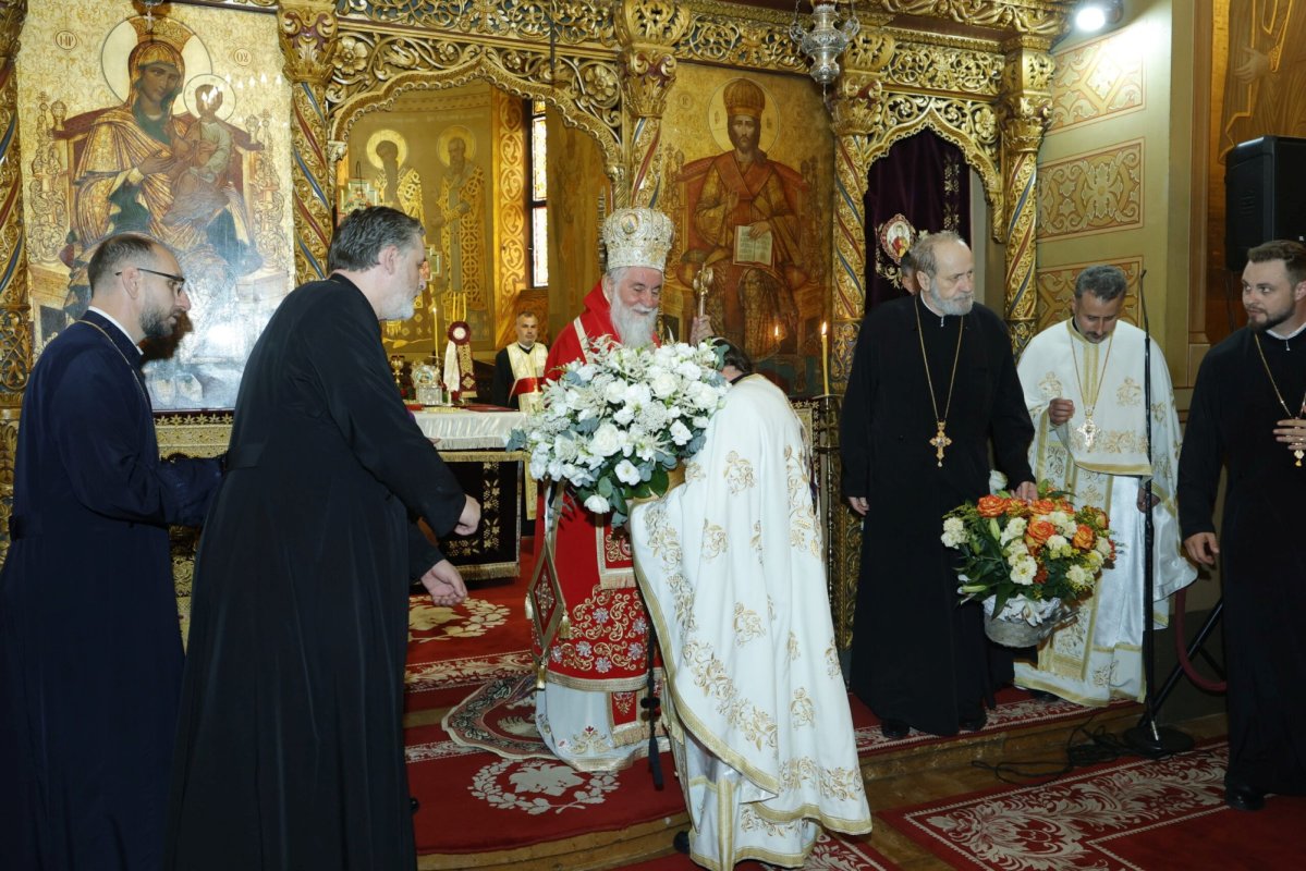 Mitropolitul Olteniei la 17 ani de la întronizare 337898