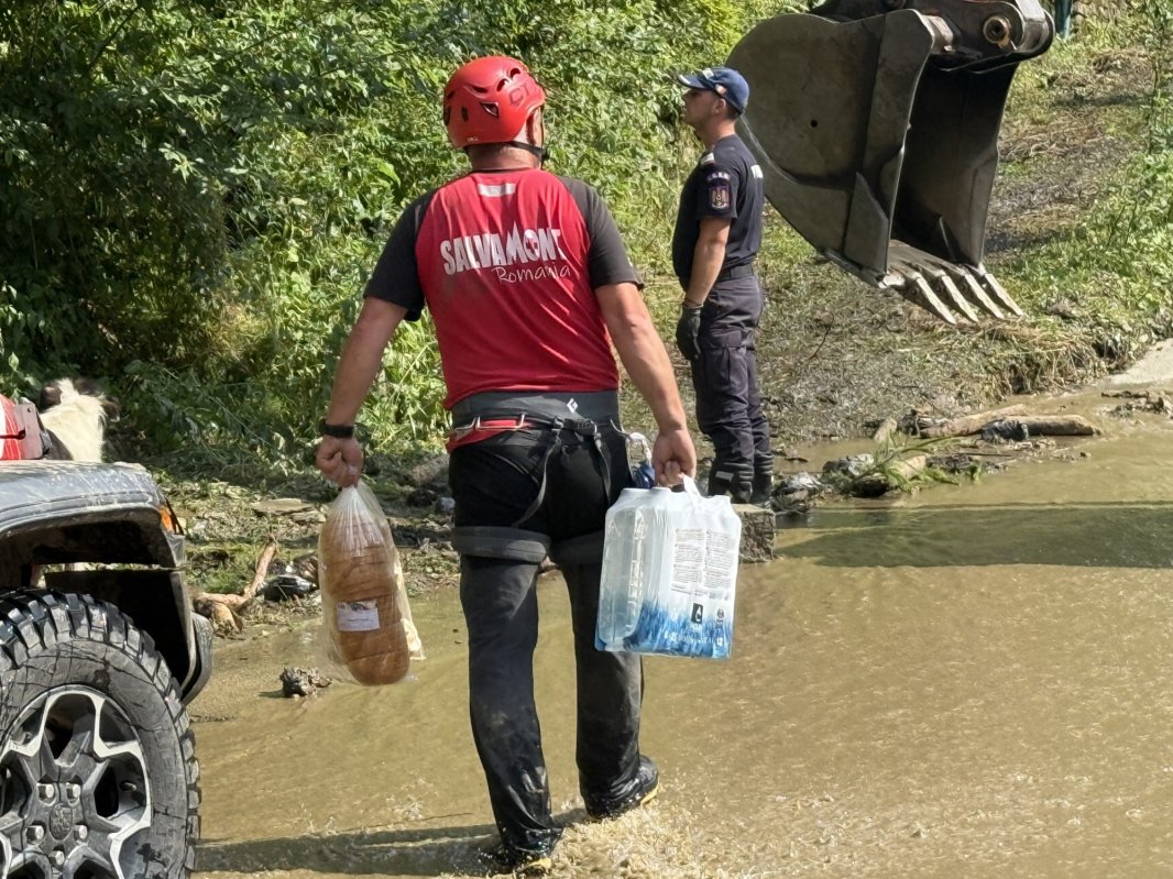 Arhiepiscopia Sucevei și Rădăuților, în sprijinul sinistraților  338041