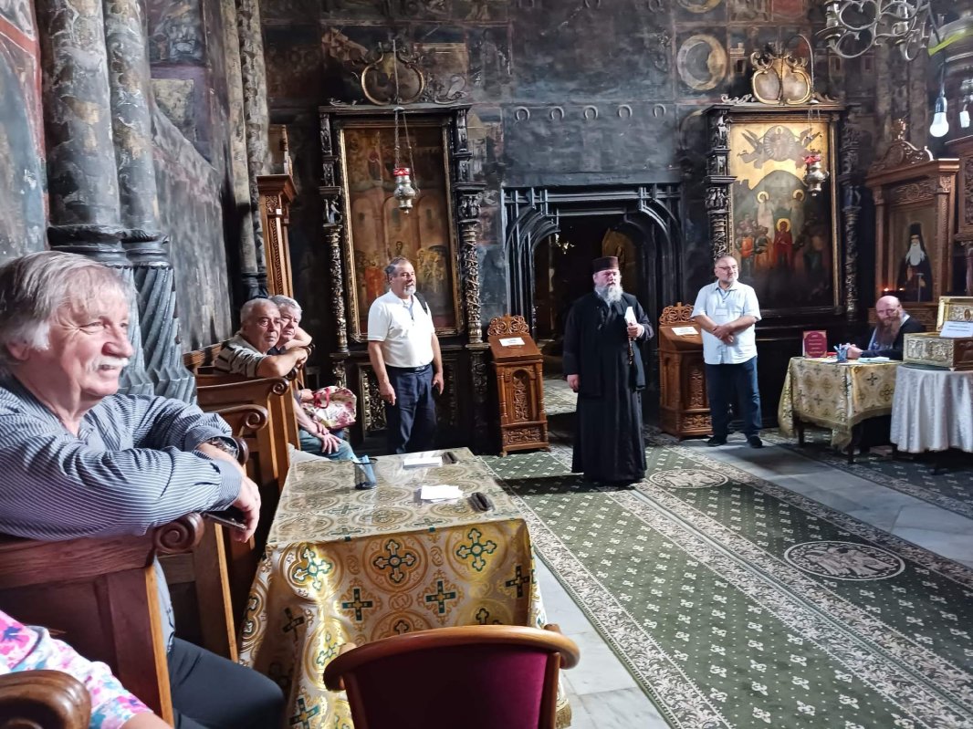 „Caravana scriitorilor”, în ținutul cultural și spiritual al Neamțului  337992