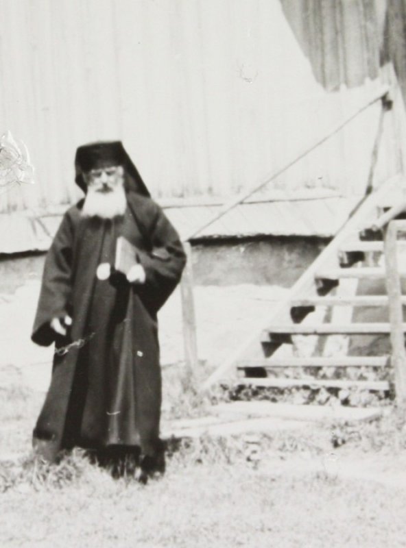 Părintele Daniil Sandu Tudor în Bucovina 337987