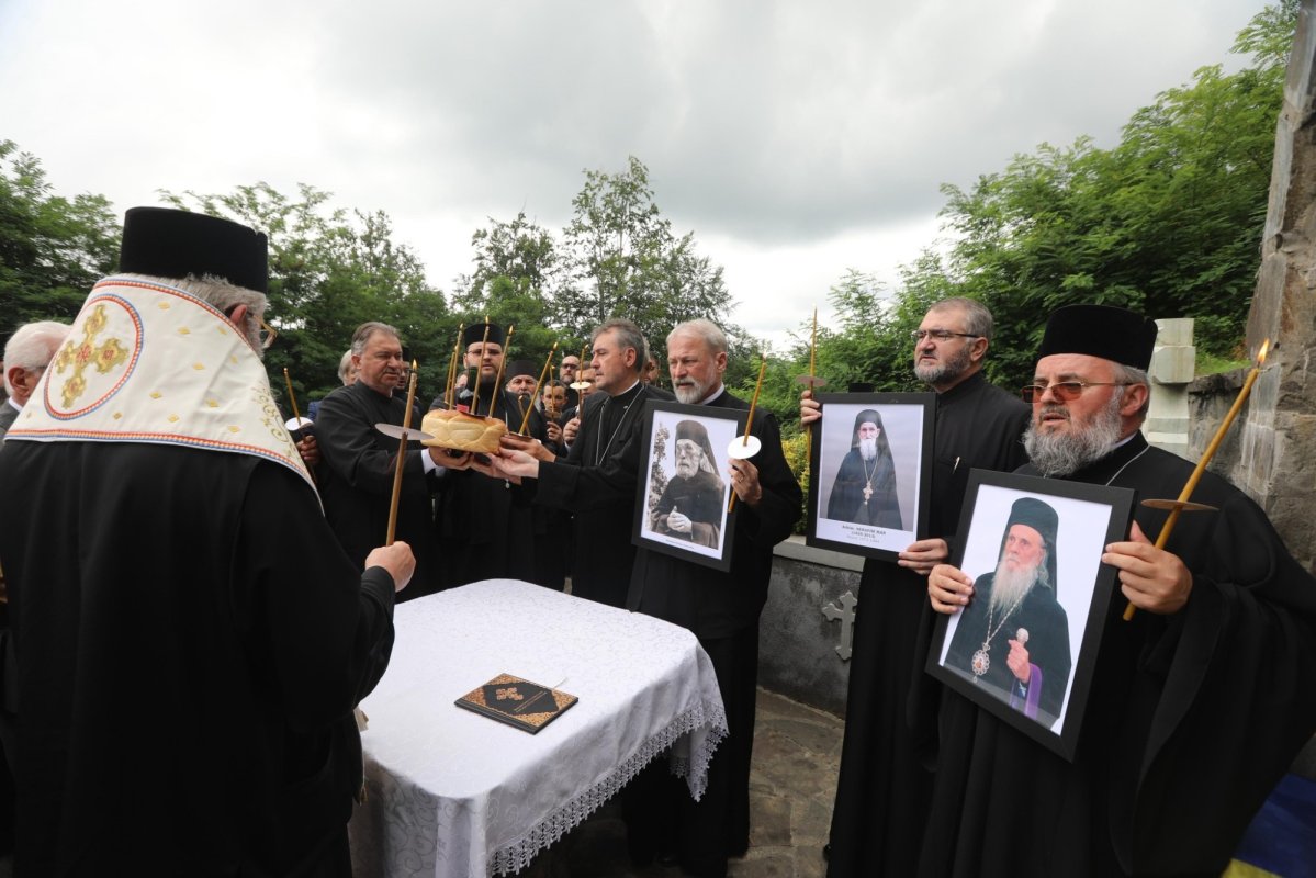 Simpozionul „Mari duhovnici și mărturisitori ai Rohiei” 338025