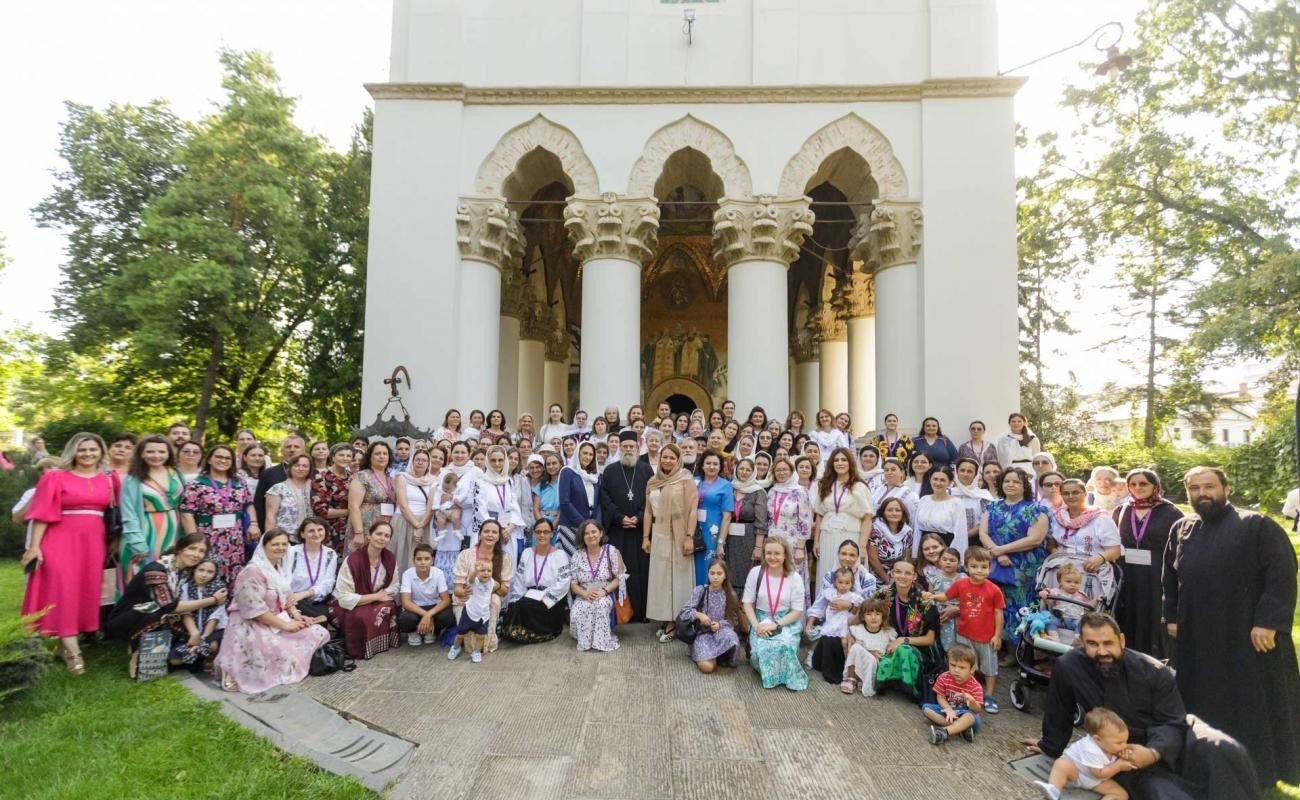 Trei zile de comuniune, rugăciune și mărturisire la Iași 338015