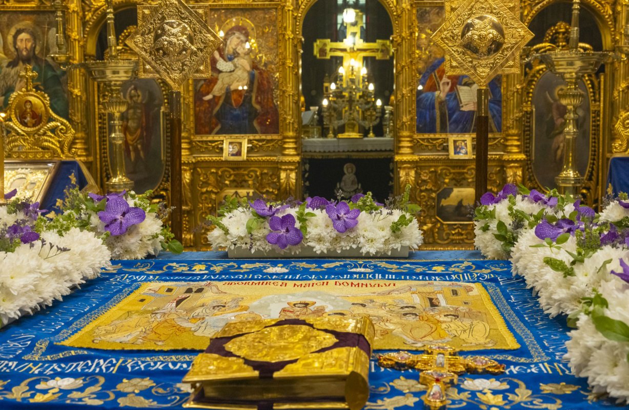 Programul liturgic la Catedrala Patriarhală din București  338132