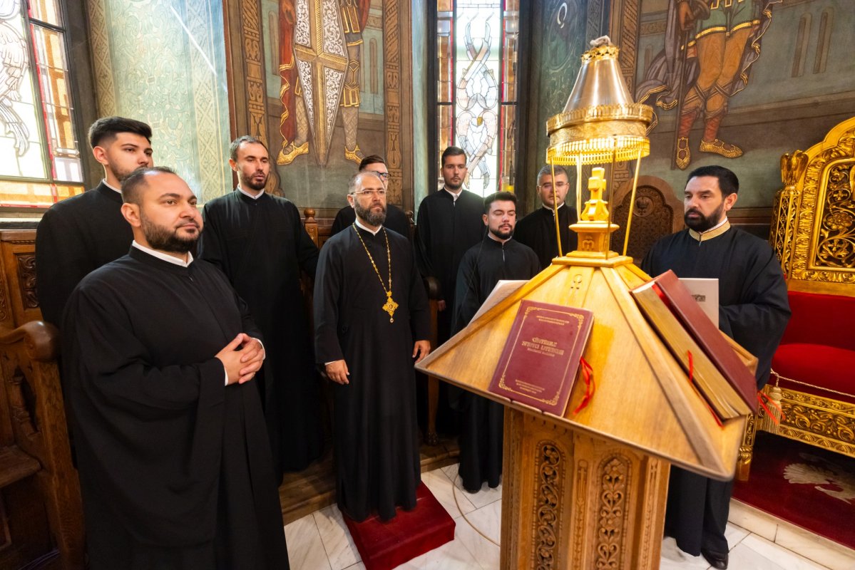 Slujbă de pomenire pentru doi Patriarhi ai României la Catedrala Patriarhală 338121