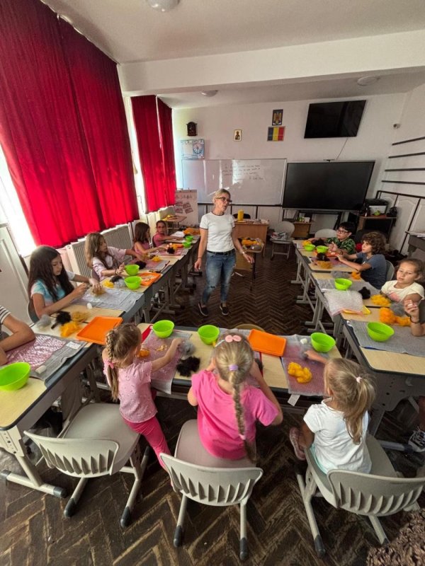 Tabăra „Copilăria din tinda bisericii” în Parohia Suseni, Protopopiatul Reghin 338226