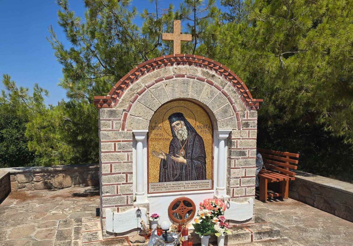 Între rugăciune și mare: ritmul blând al Eghinei 337808