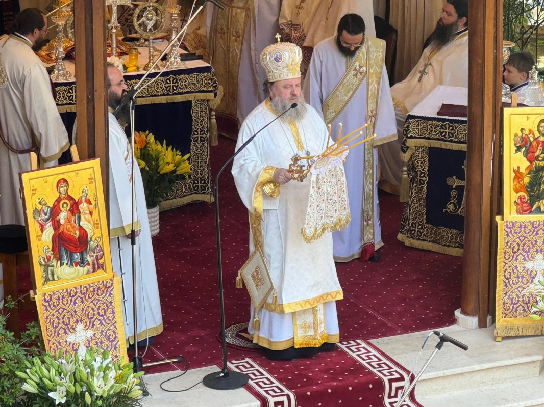 Binecuvântare arhierească pentru obștea Mănăstirii Radu Vodă 338362