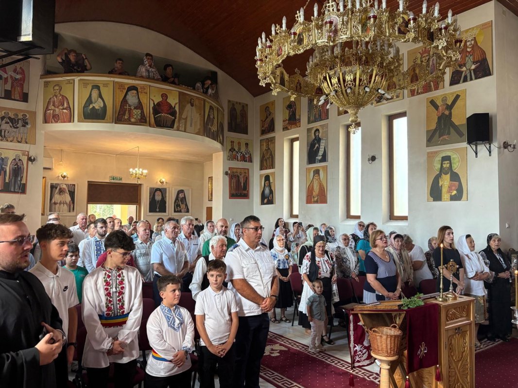 Binecuvântare la biserica Parohiei Aeroport Timișoara 338344