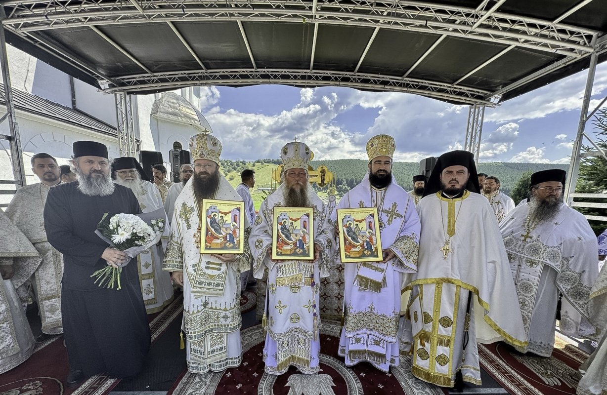 Biserica mănăstirii din Valea Mare, județul Covasna, a fost sfinţită 338462