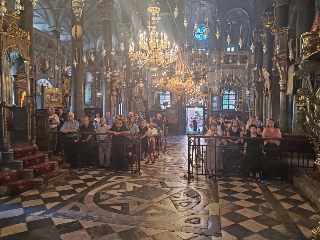 Episcopul Tulcii a slujit în insula Lesbos 338473