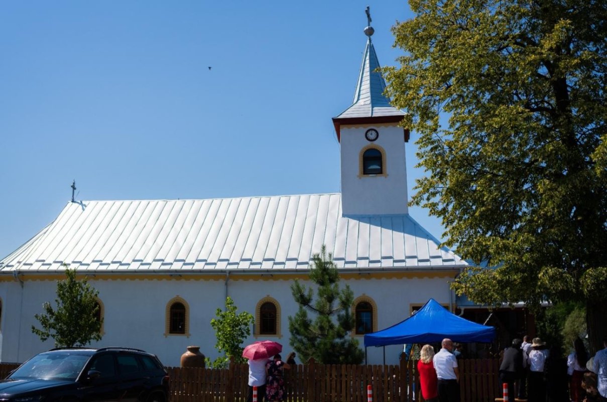 Liturghie arhierească în Parohia Chiheru de Jos, Protopopiatul Reghin 338451