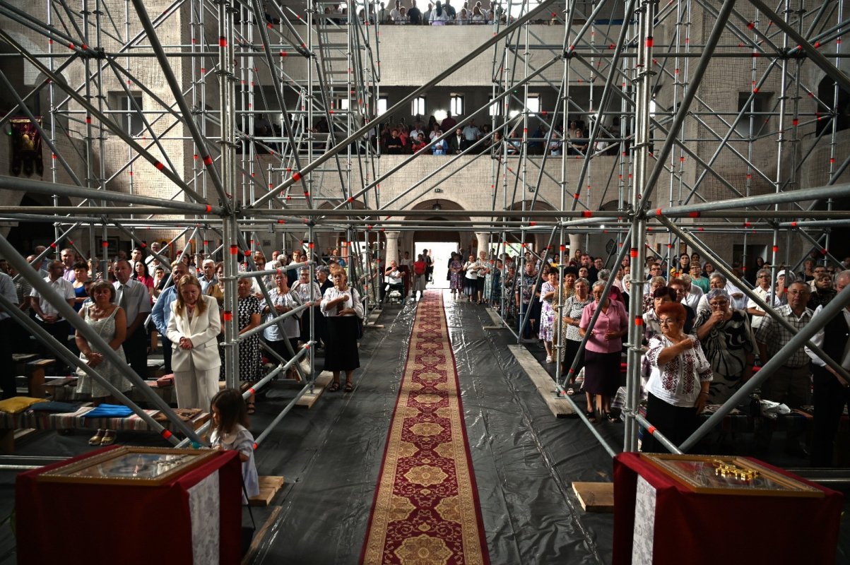 Binecuvântarea unui nou început la Parohia Oradea Nufărul 338513