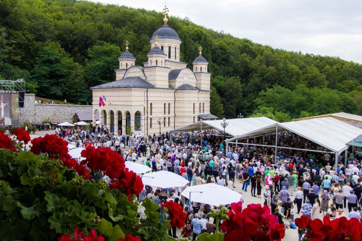 Concert de pricesne la Mănăstirea Izbuc 338512