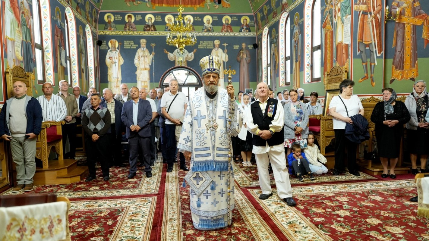 Liturghie arhierească la hramul Schitului Păltiniş 338634