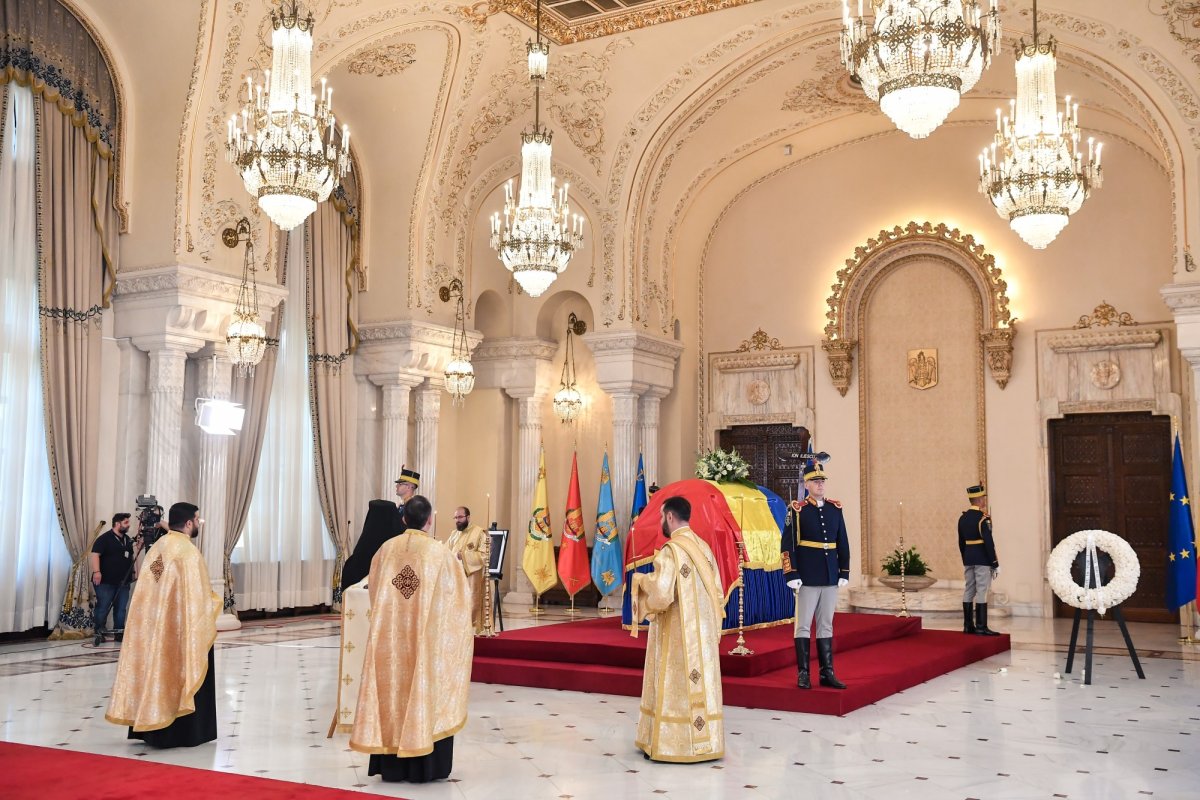 Slujbă de pomenire pentru Ion Iliescu, fostul președinte al României 338586