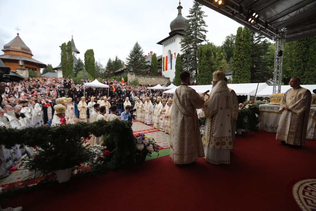 Proclamarea locală a canonizării Sfinților Cuvioşi Paisie Olaru și Cleopa Ilie 338703