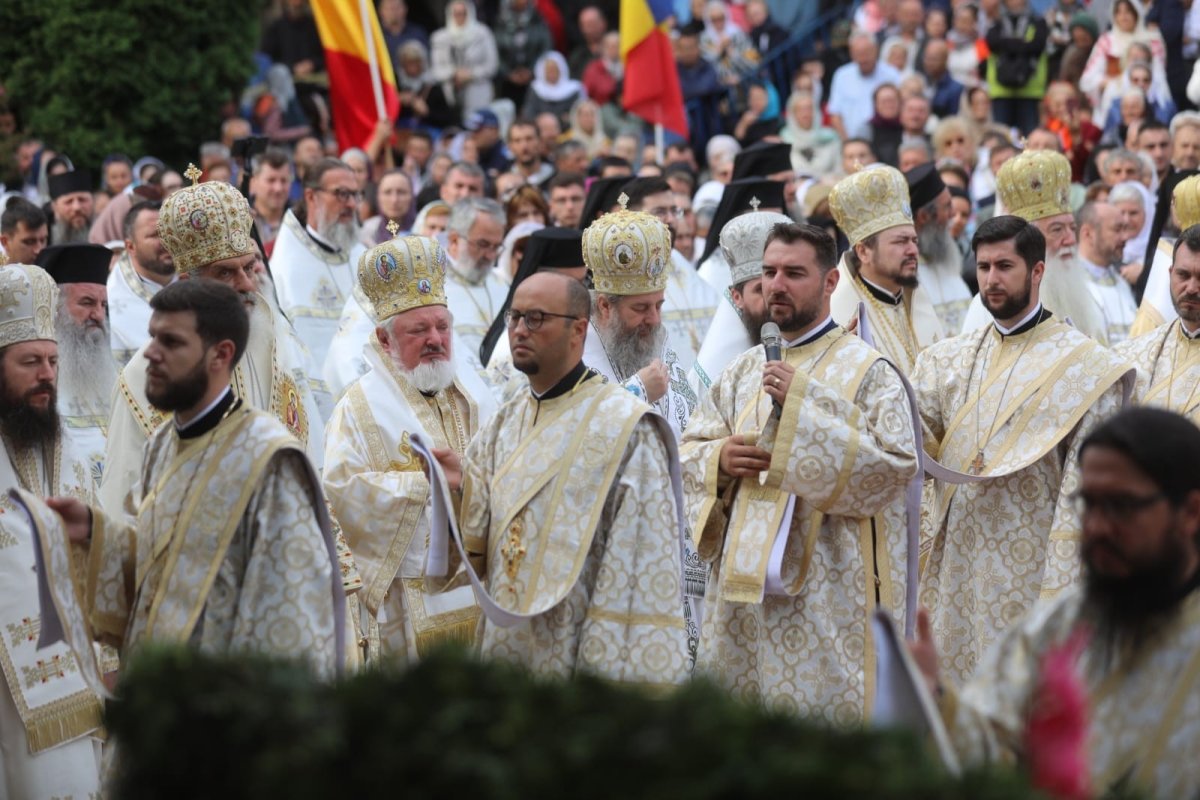 Proclamarea locală a canonizării Sfinților Cuvioşi Paisie Olaru și Cleopa Ilie 338707