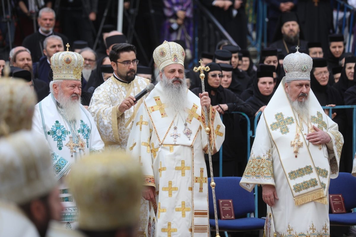 Proclamarea locală a canonizării Sfinților Cuvioşi Paisie Olaru și Cleopa Ilie 338712