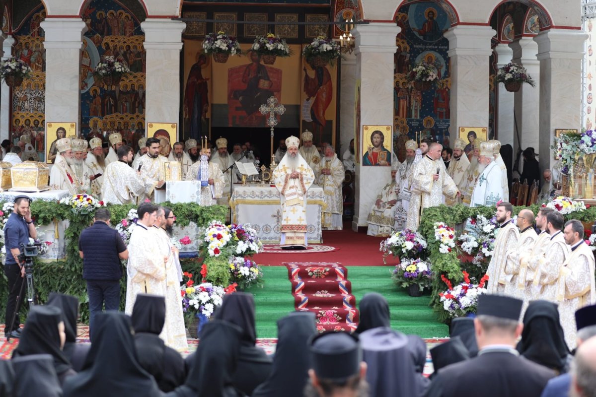 Proclamarea locală a canonizării Sfinților Cuvioşi Paisie Olaru și Cleopa Ilie 338721