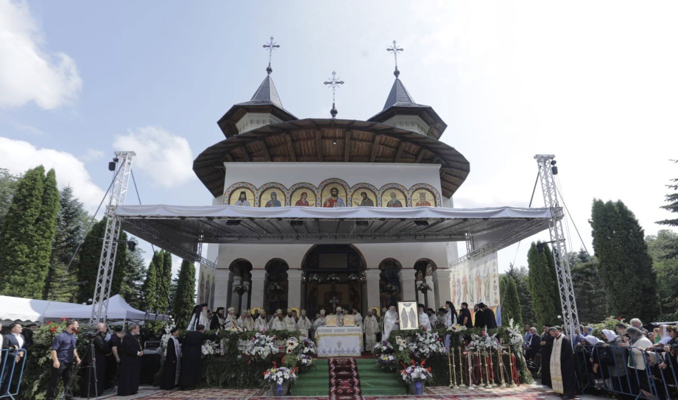 Proclamarea locală a canonizării Sfinților Cuvioşi Paisie Olaru și Cleopa Ilie 338724