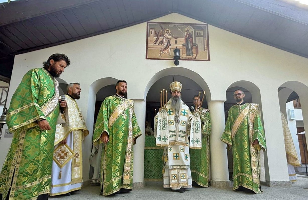 Schimbarea la Față a Domnului la Mănăstirea Săraca din Timiș 338671