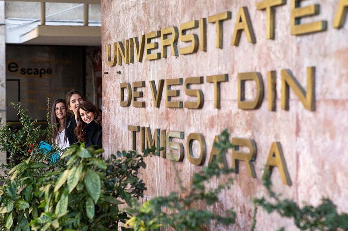 Locuri libere la un masterat în premieră: „Asistenţă socială militară” 338774