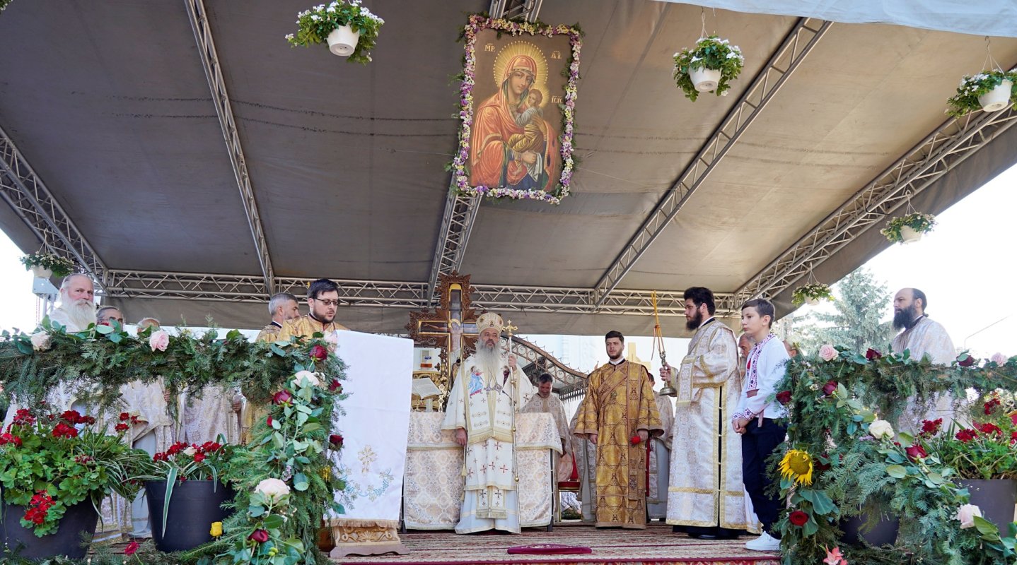 Aniversare la Biserica „Adormirea Maicii Domnului” din Târgu Neamț 338891