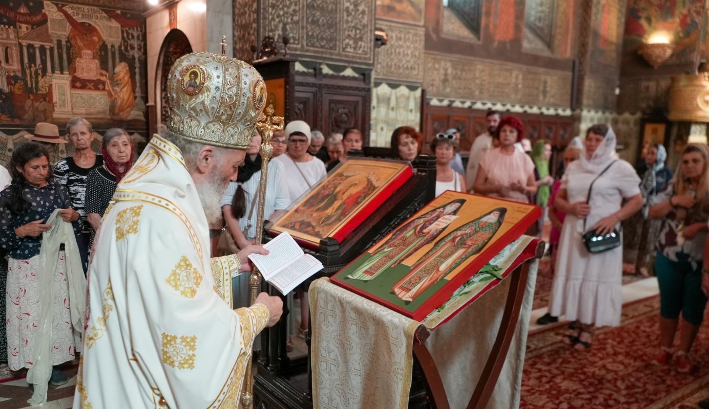 Slujire arhierească la Catedrala Arhiepiscopală din Galați 338909